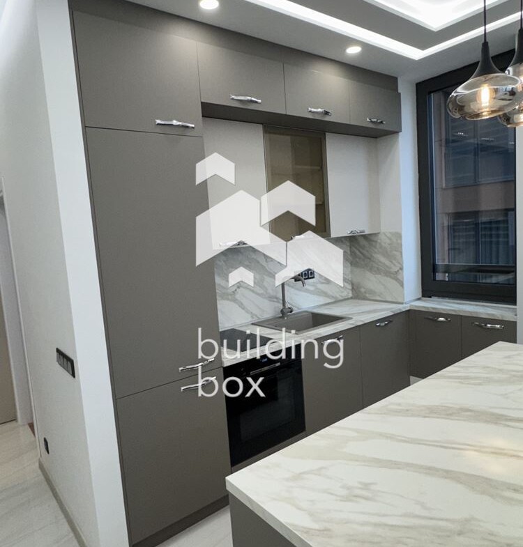 Продава тристаен в кв. Кръстова вада - 0