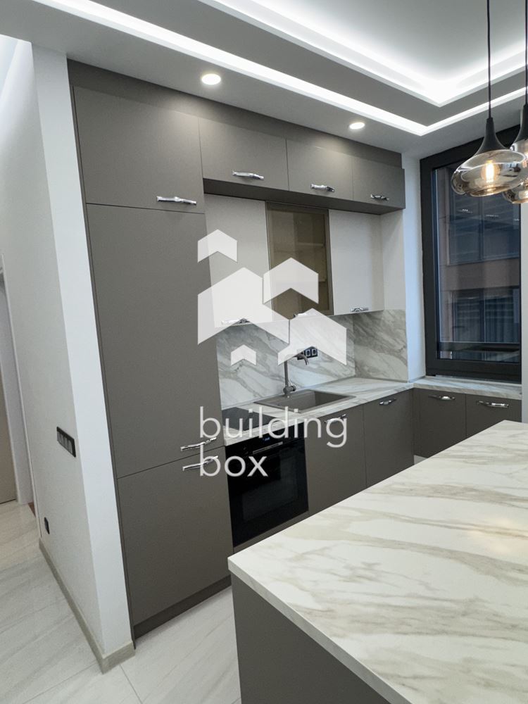 Продава тристаен в кв. Кръстова вада - 0