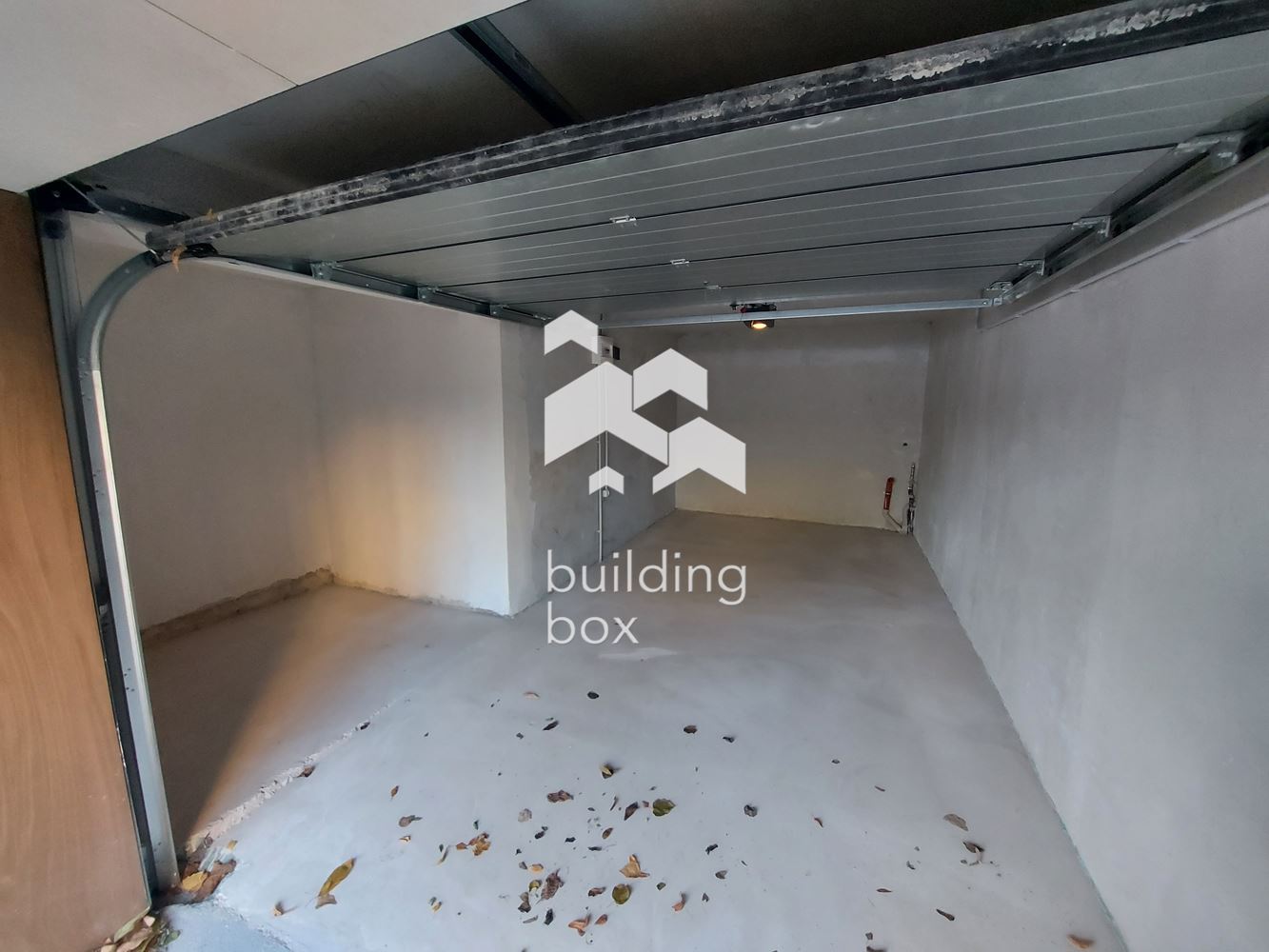 Продава четиристаен апартамент - 0