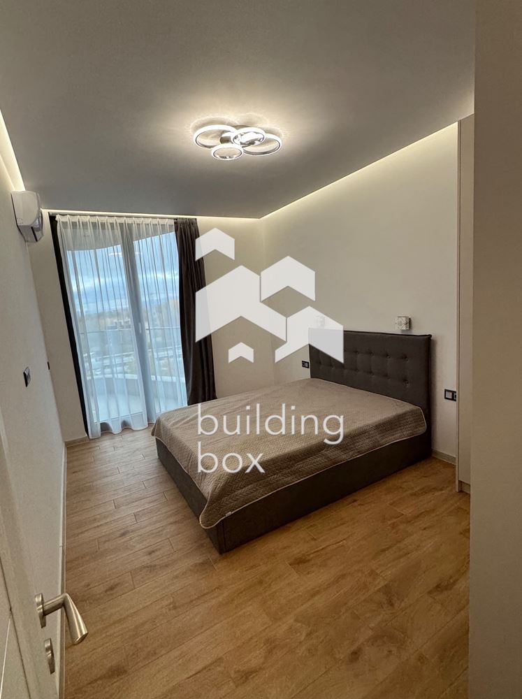 Продава двустаен апартамент в кв. Кръстова вада - 0