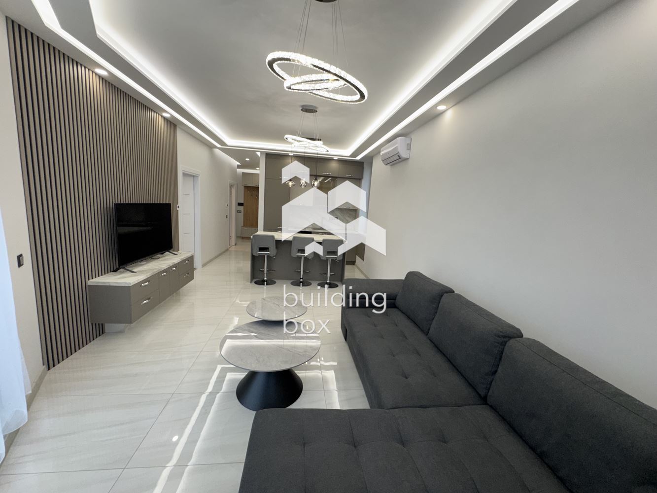 Продава тристаен в кв. Кръстова вада