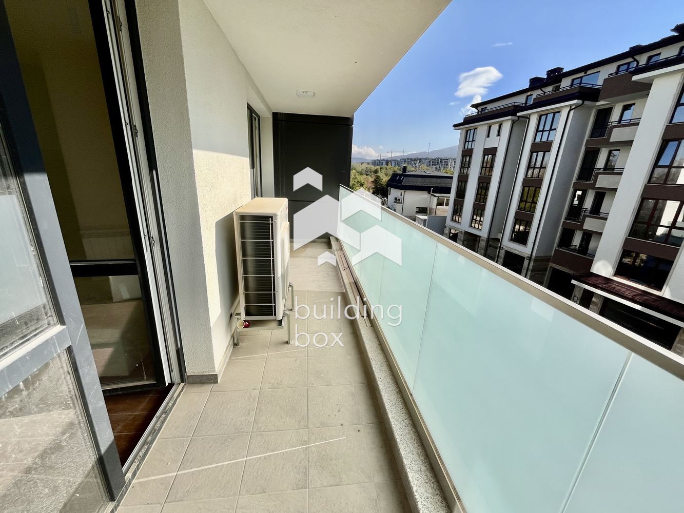 Чисто нов тристаен апартамент, ул. Флора - 0