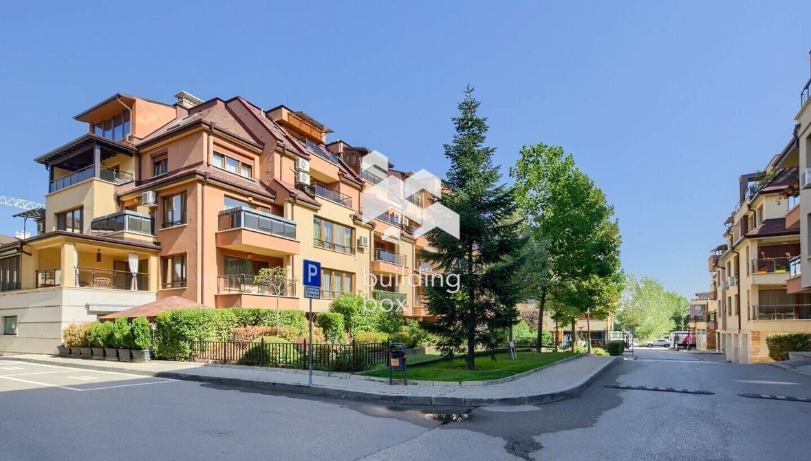 Просторен тристаен апартамент в затворен комплекс в кв. Витоша - 0