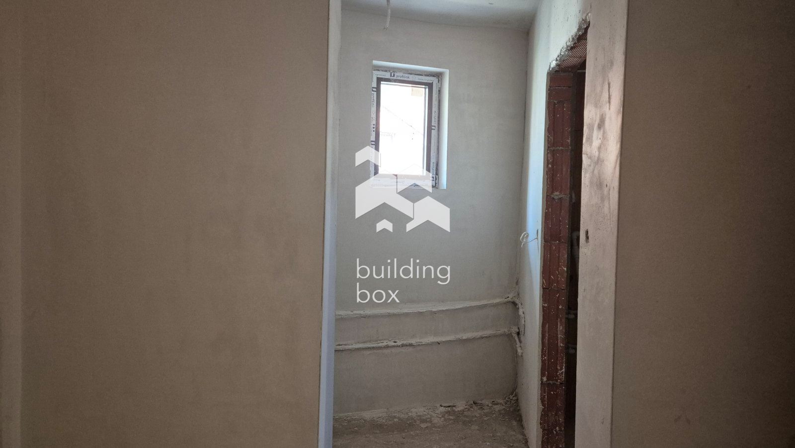 Тристаен апартамент - кв. Христо Смирненски - 0