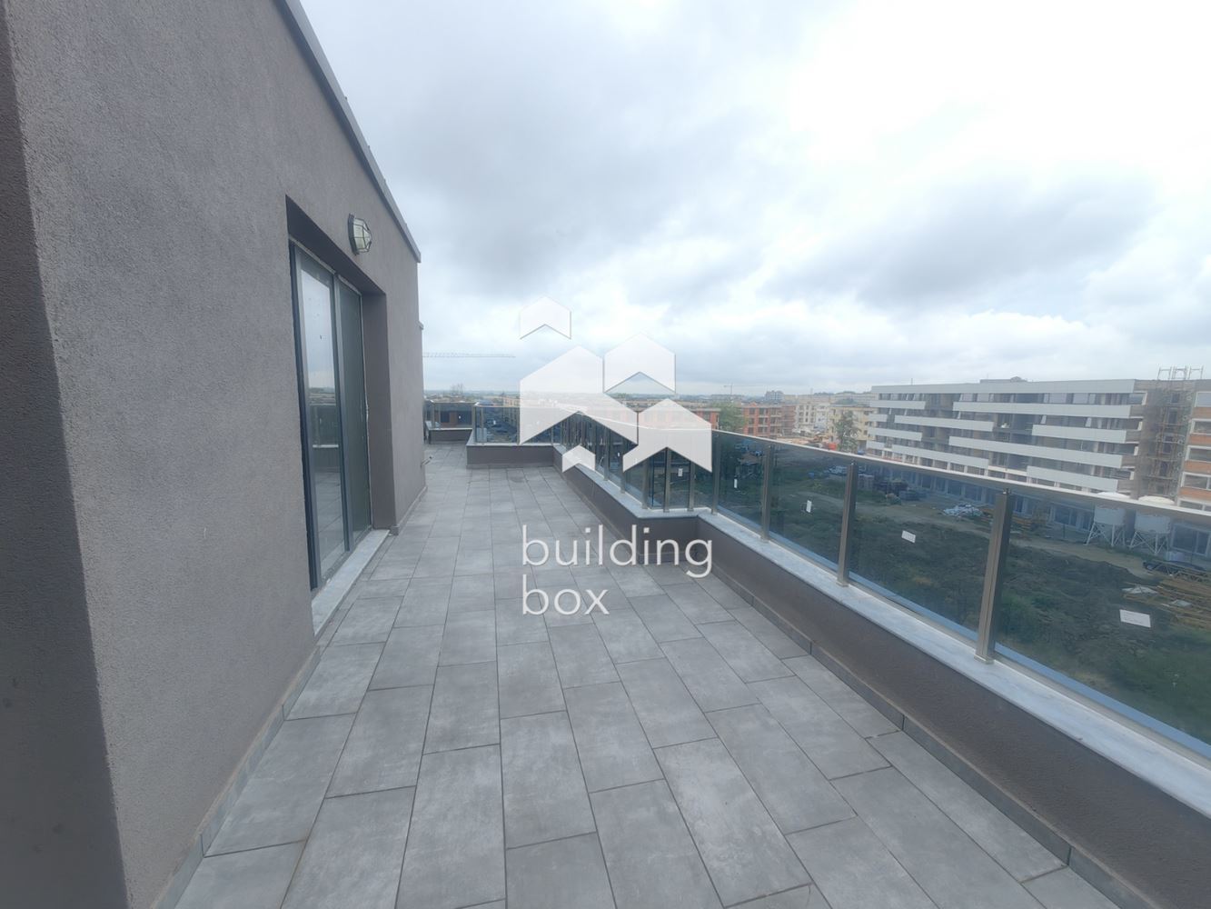 Тристаен апартамент пред АКТ16 - до "ПУ" нова сграда - 0