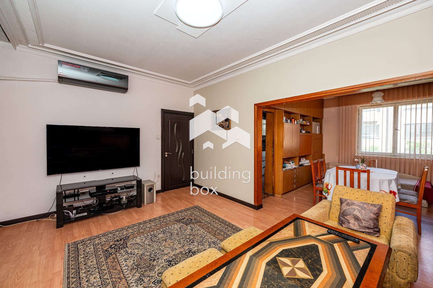 Тристаен апартамент до Събота пазара - 0