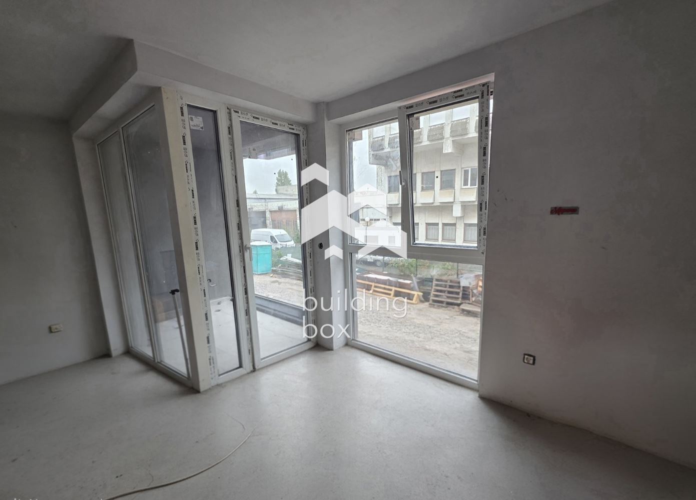 Тристаен апартамент - кв. Полигона - 0