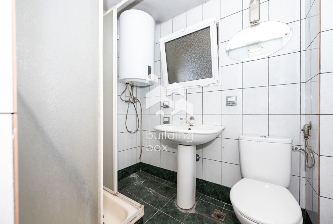 Два етажа от къща със самостоятелен вход в сърцето на град Пловдив - 0