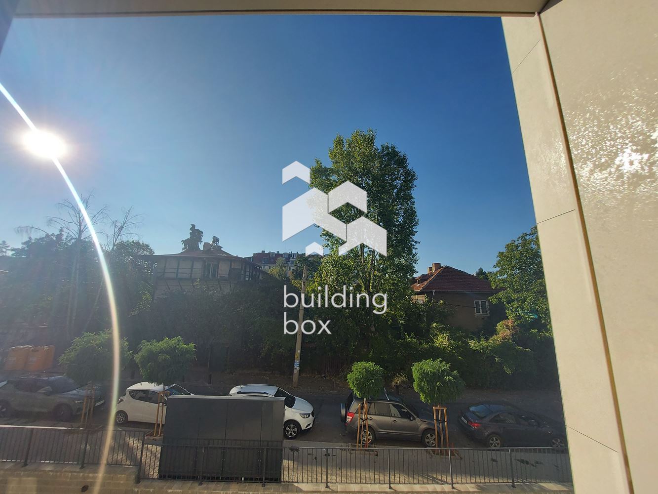 Продава четиристаен апартамент - 0