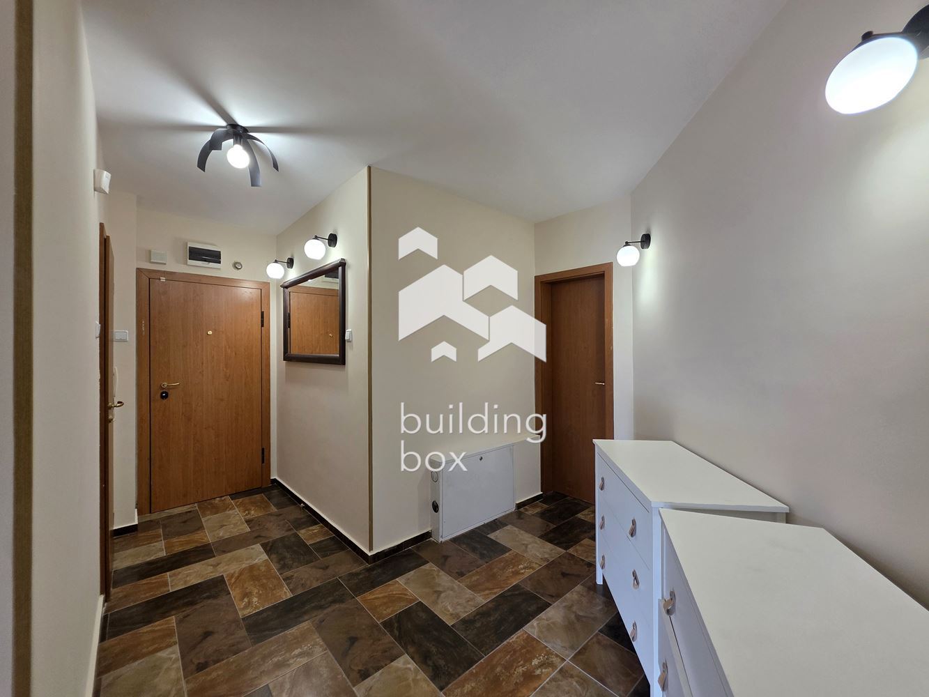 Просторен многостаен апартамент в Лозенец - 0