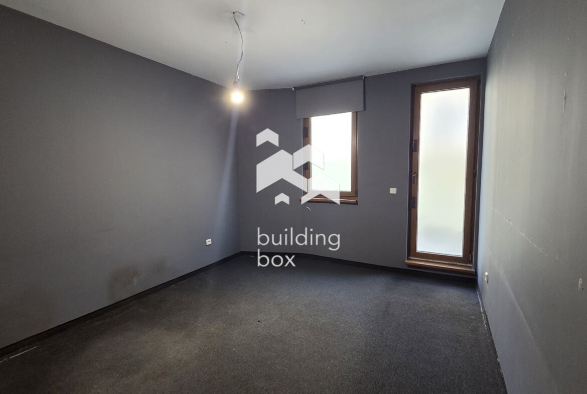 3-стаен апартамент в Гео Милев - 0