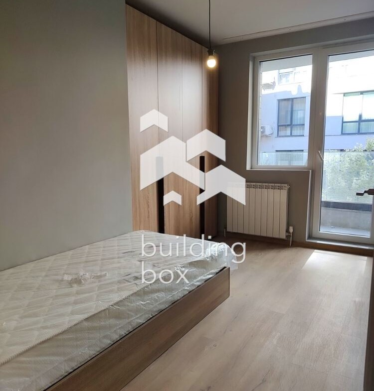 Четиристаен апартамент в кв. Кръстова вада - 0