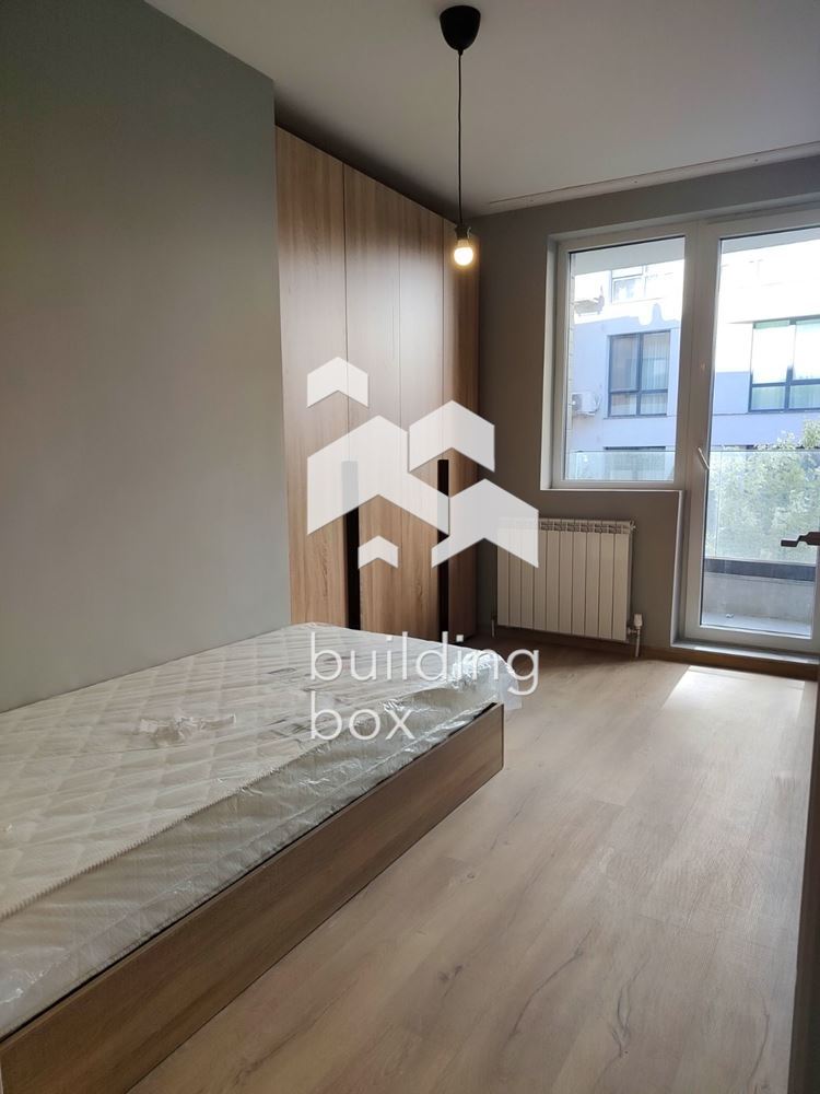 Четиристаен апартамент в кв. Кръстова вада - 0