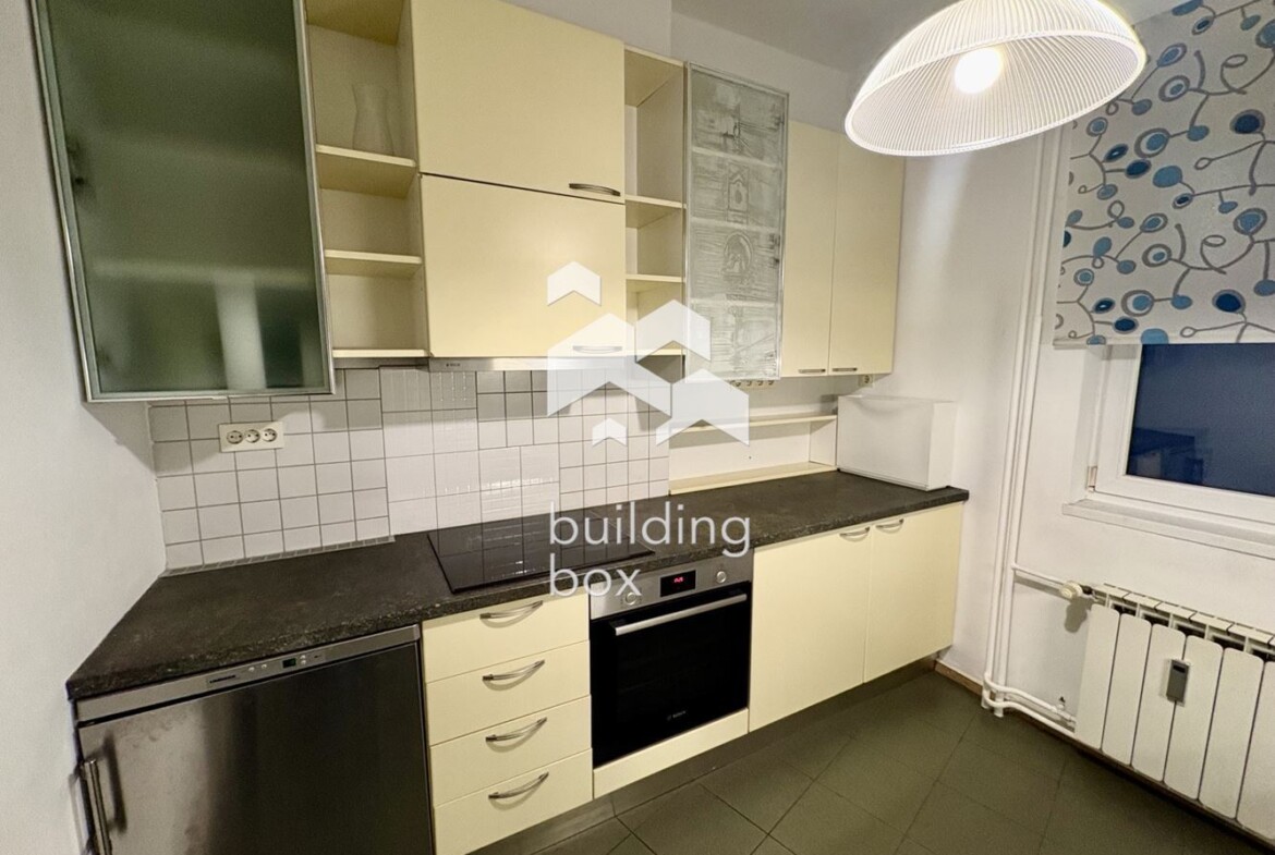 Тристаен апартамент в Центъра - 0