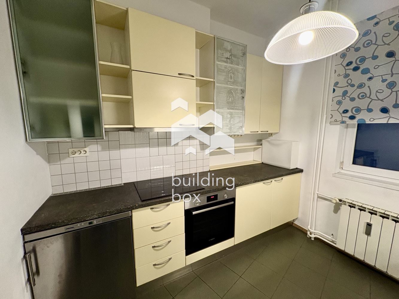 Тристаен апартамент в Центъра - 0