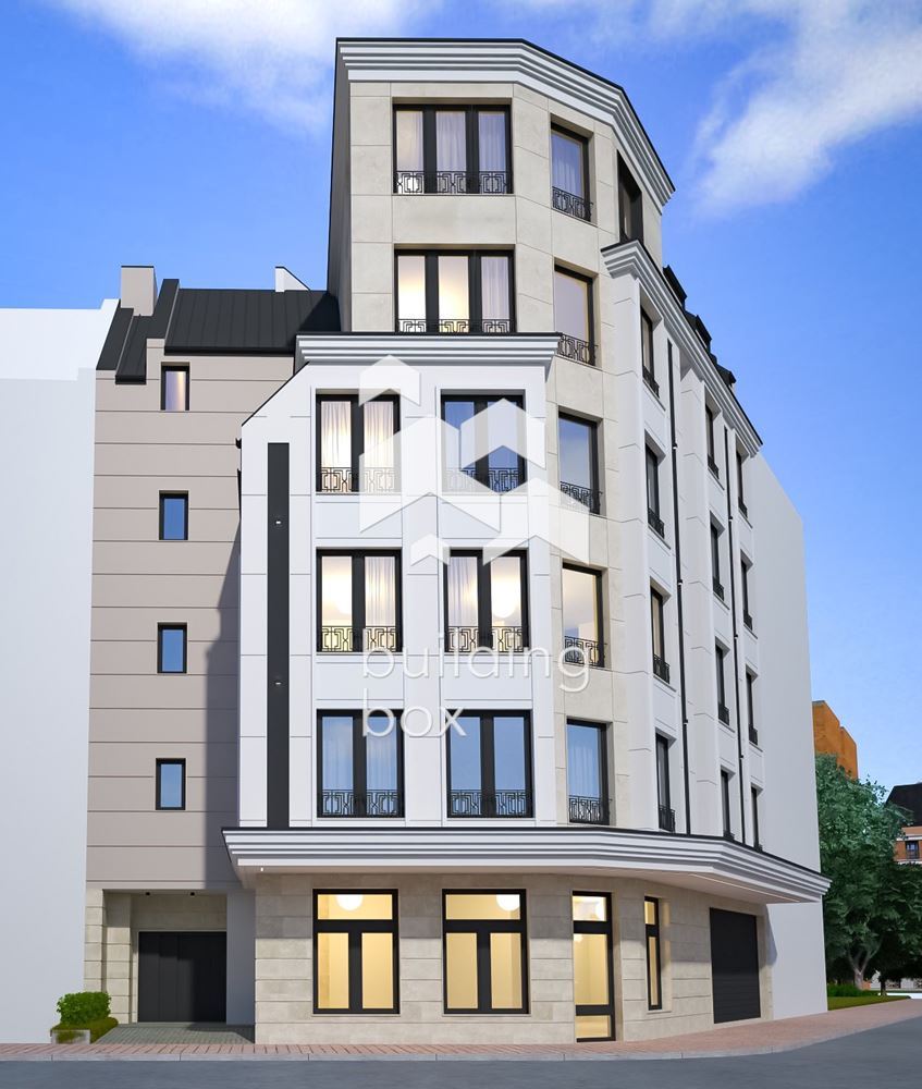 Тристаен апартамент в Център