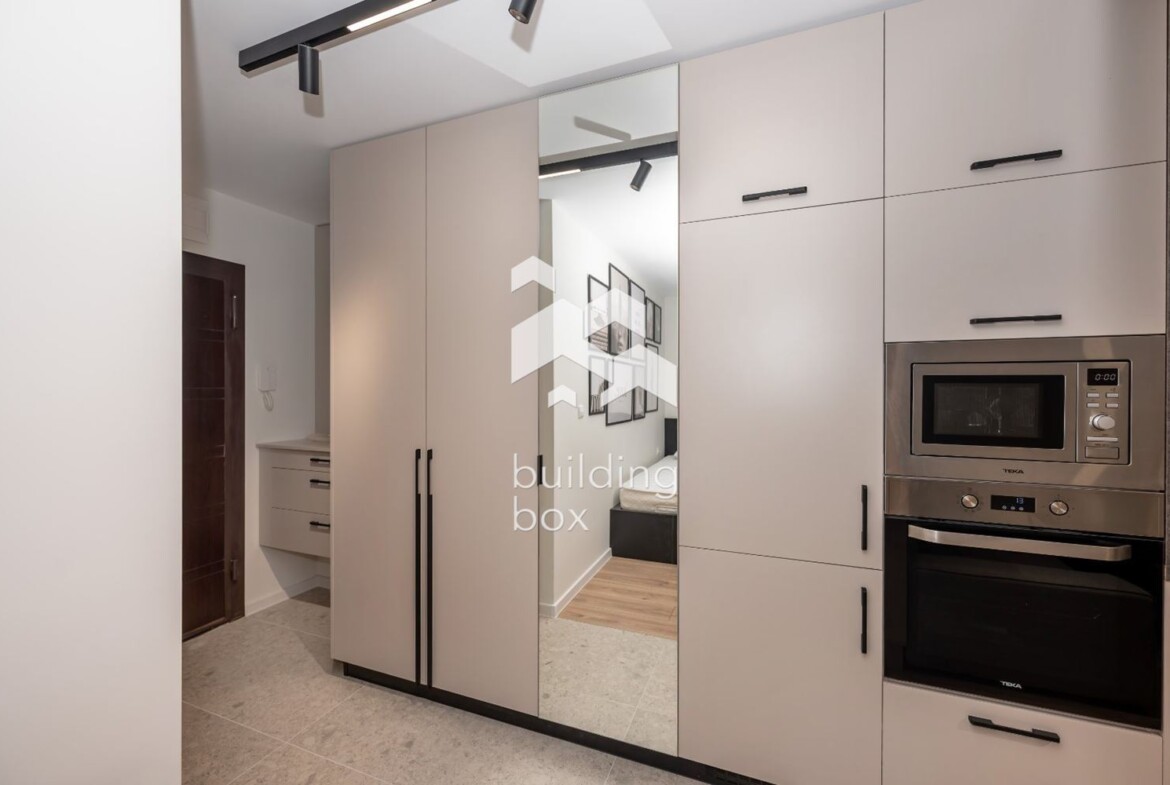 Обзаведен едностаен апартамент - кв. Христо Смирненски - 0