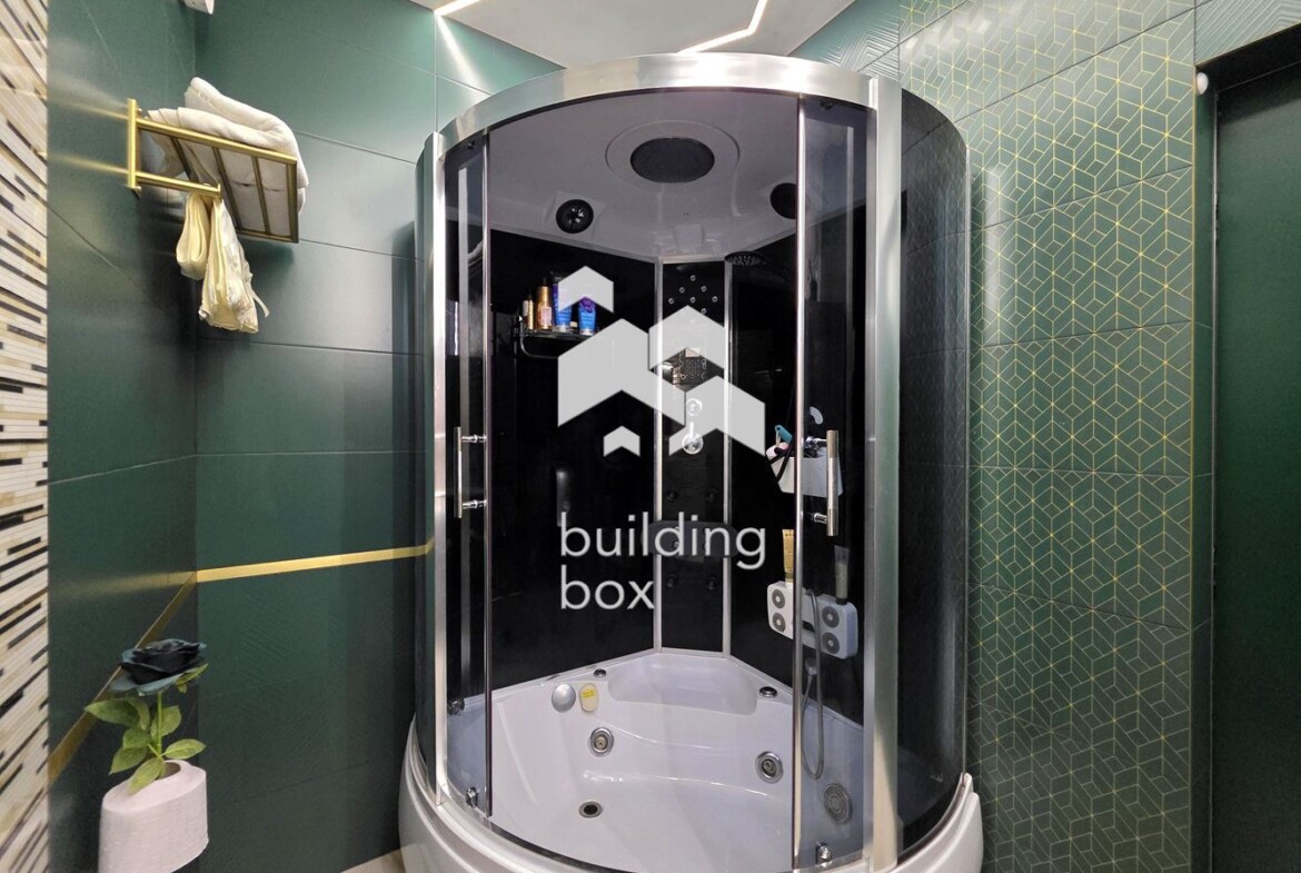 Елегантен тристаен апартамент с панорамна гледка - кв. Бояна - 0