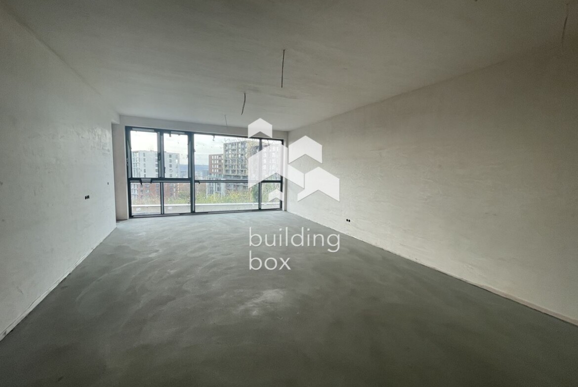 Тристаен апартамент в сграда пред Акт 15 - 0