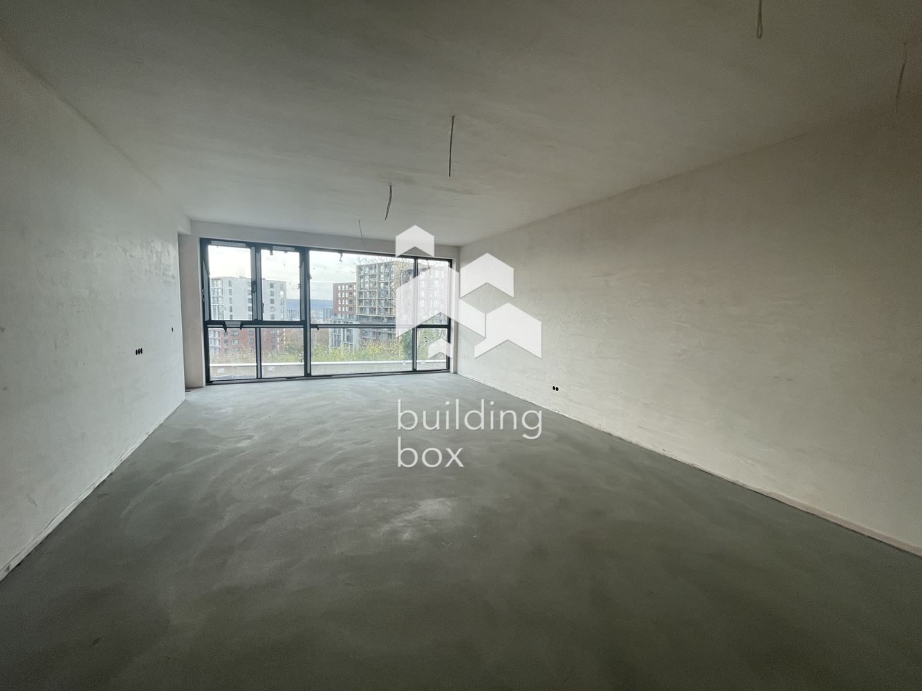 Тристаен апартамент в сграда пред Акт 15 - 0