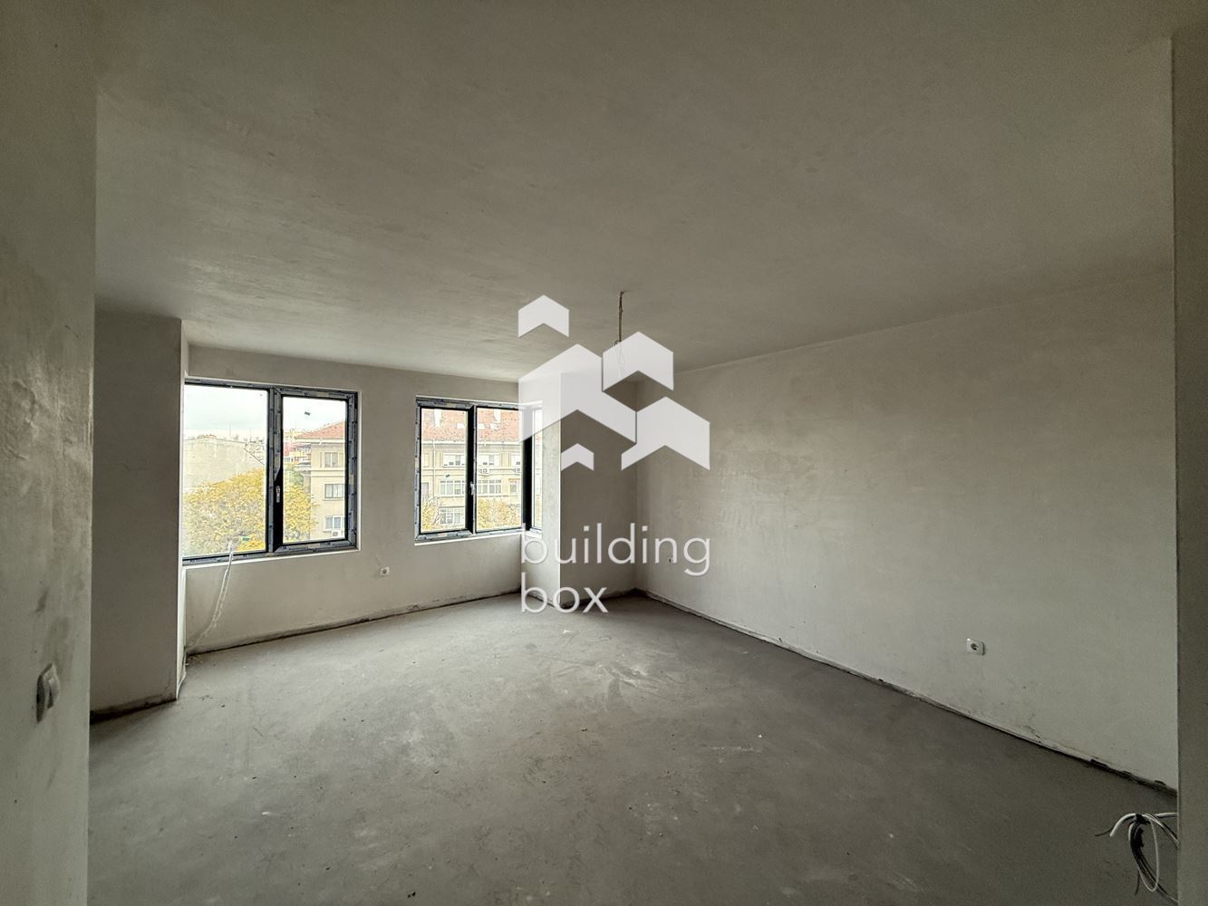 Тристаен апартамент с АКТ 16 в центъра на гр. Пловдив - 0