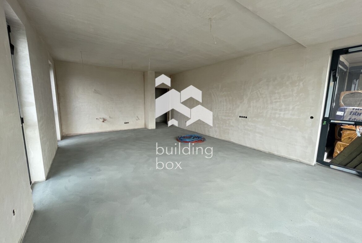 Тристаен апартамент в бутикова сграда пред Акт 15 - 0