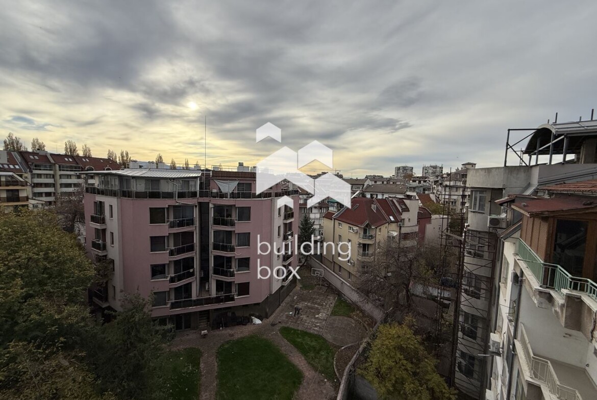 Тристаен апартамент с АКТ16 - център на гр. Пловдив - 0