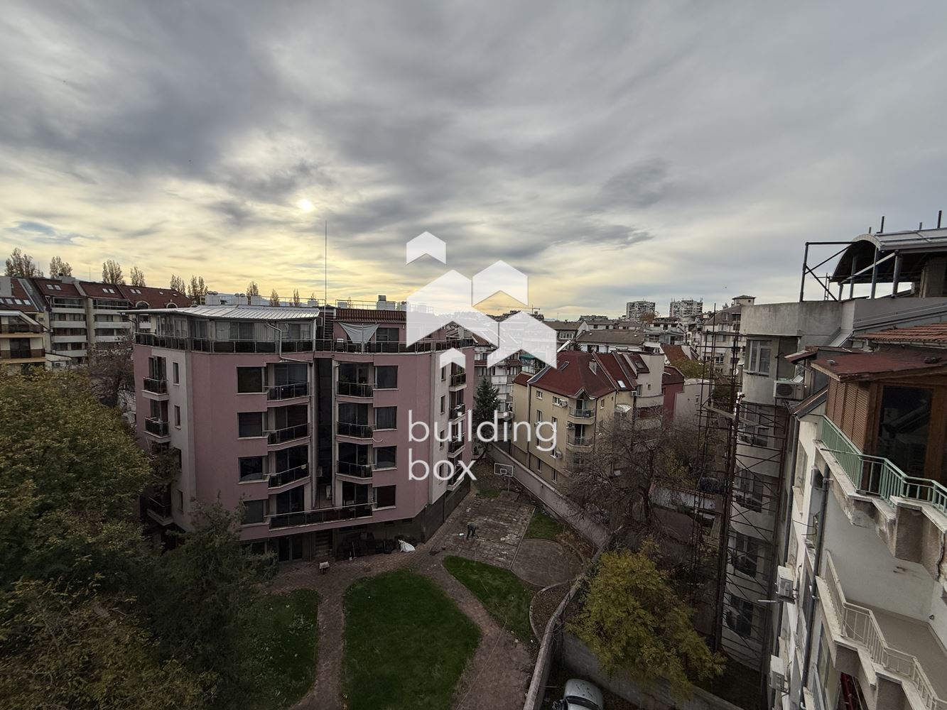 Тристаен апартамент с АКТ16 - център на гр. Пловдив - 0