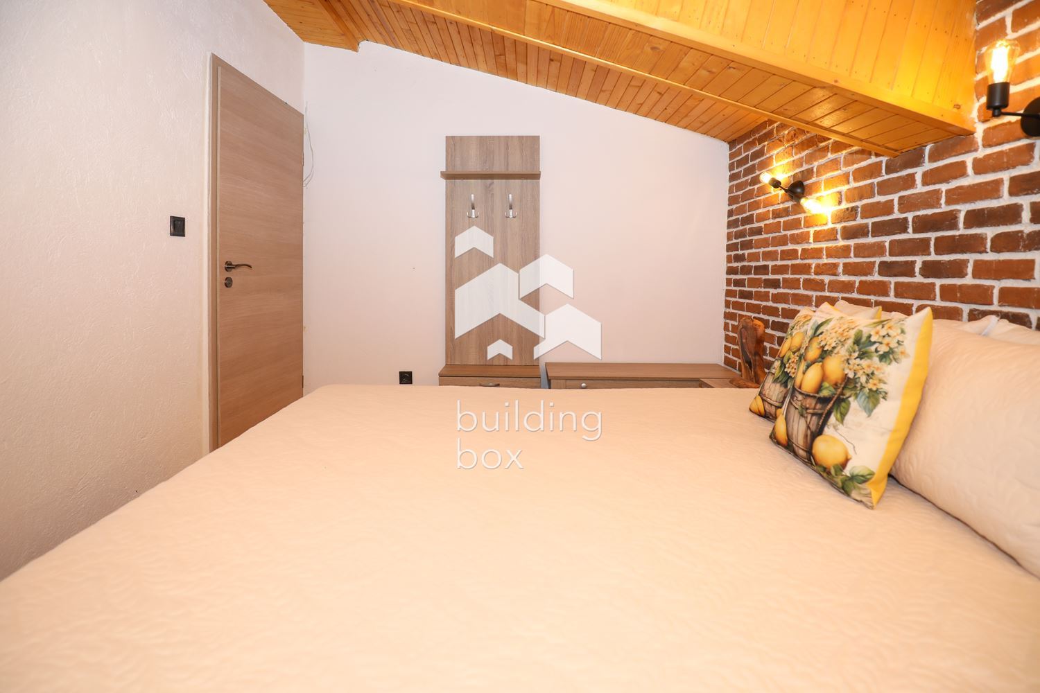 Къща - София, област, с.Искрец - 0