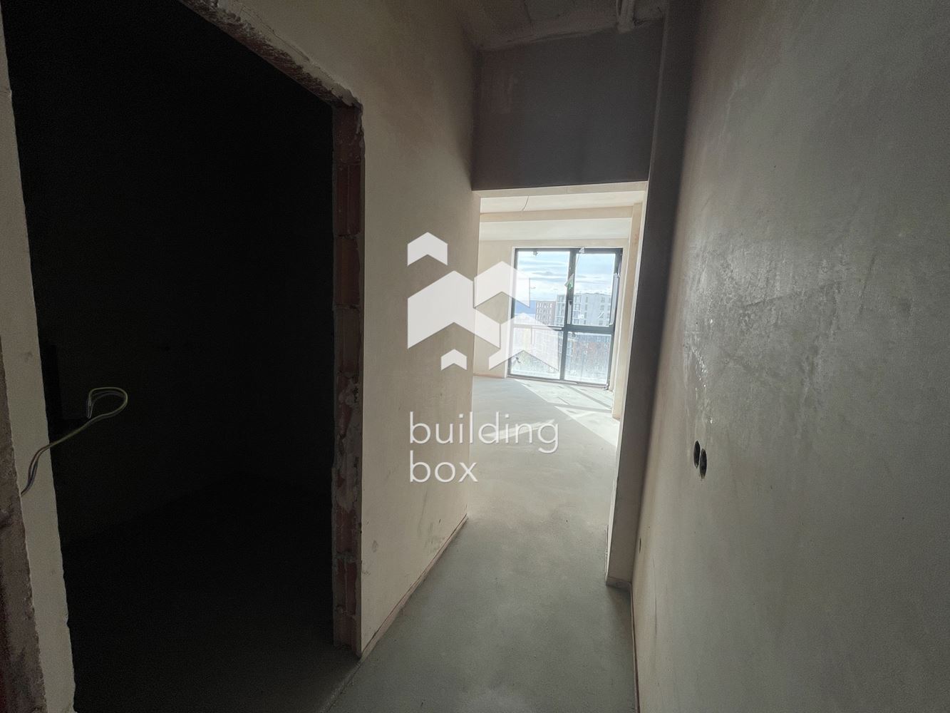 Тристаен апартамент в бутикова сграда пред Акт 15 - 0