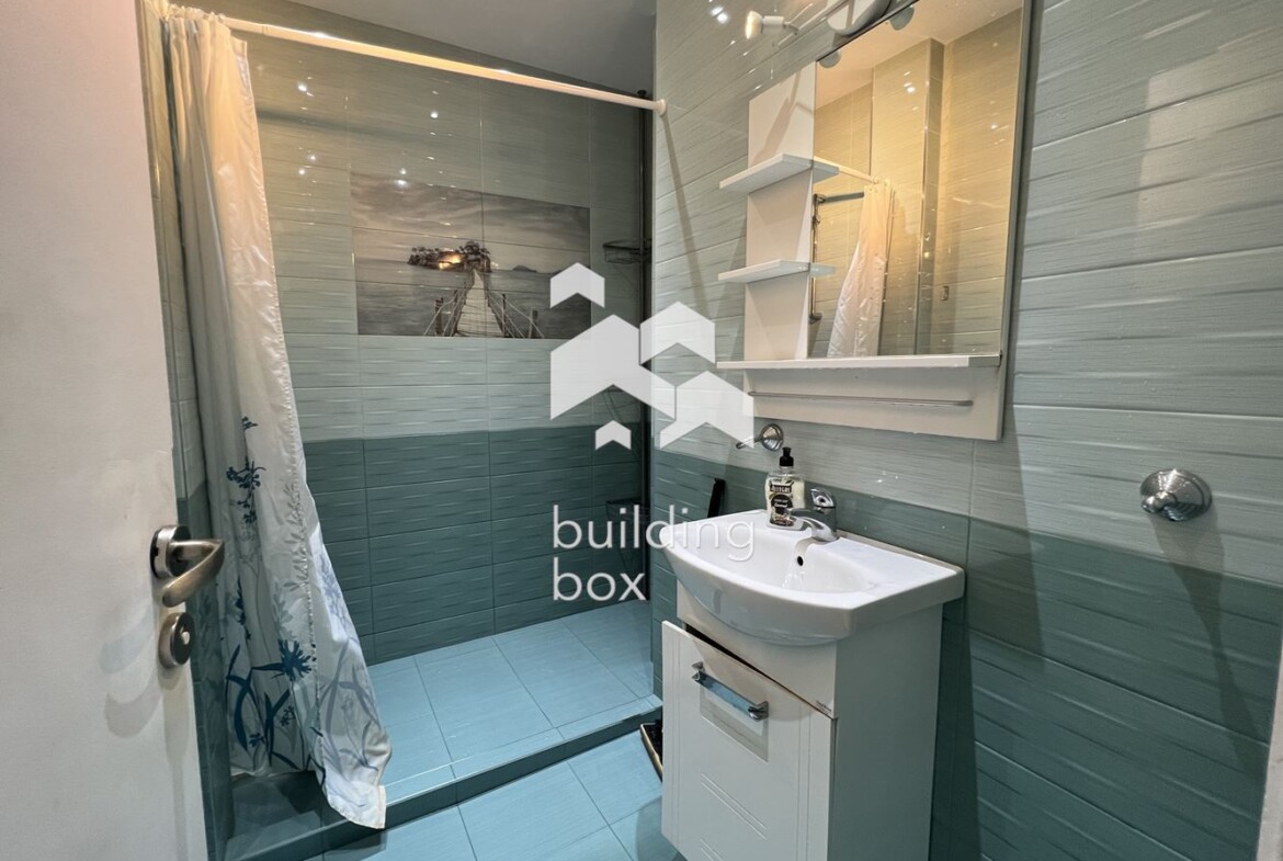 Тристаен апартамент на метри от "СДВР" - 0