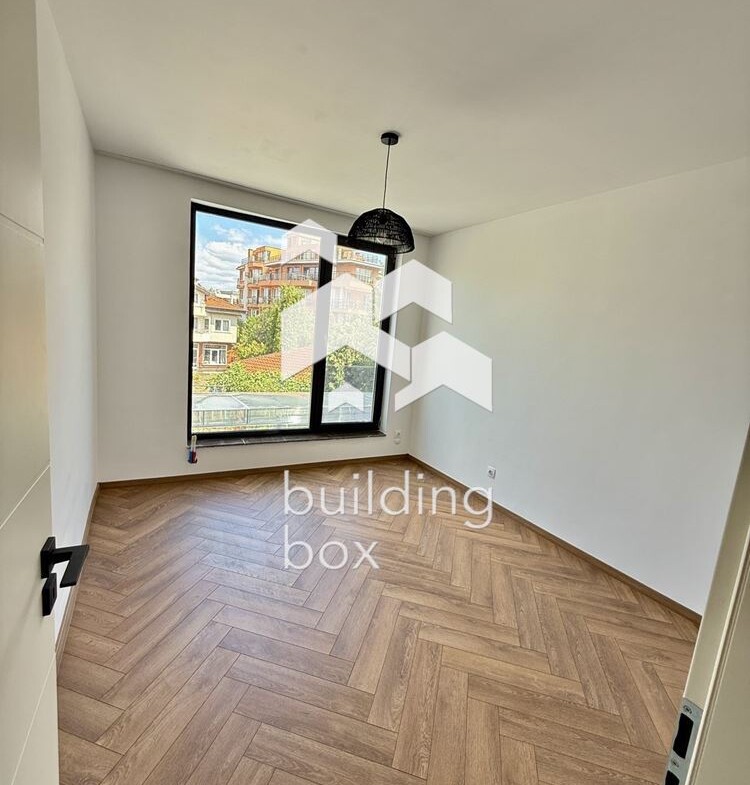 Тристаен апартамент в кв. Витоша - 0