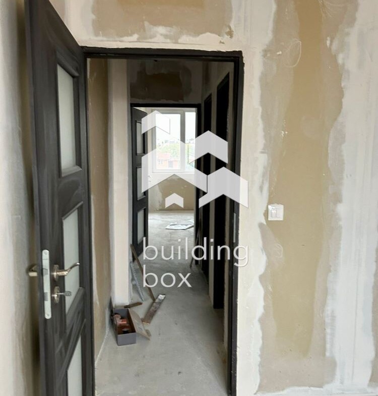 БИЛДИНГ БОКС предлага за продажба тристаен апартамент в ж.к. "Обеля 1". - 0