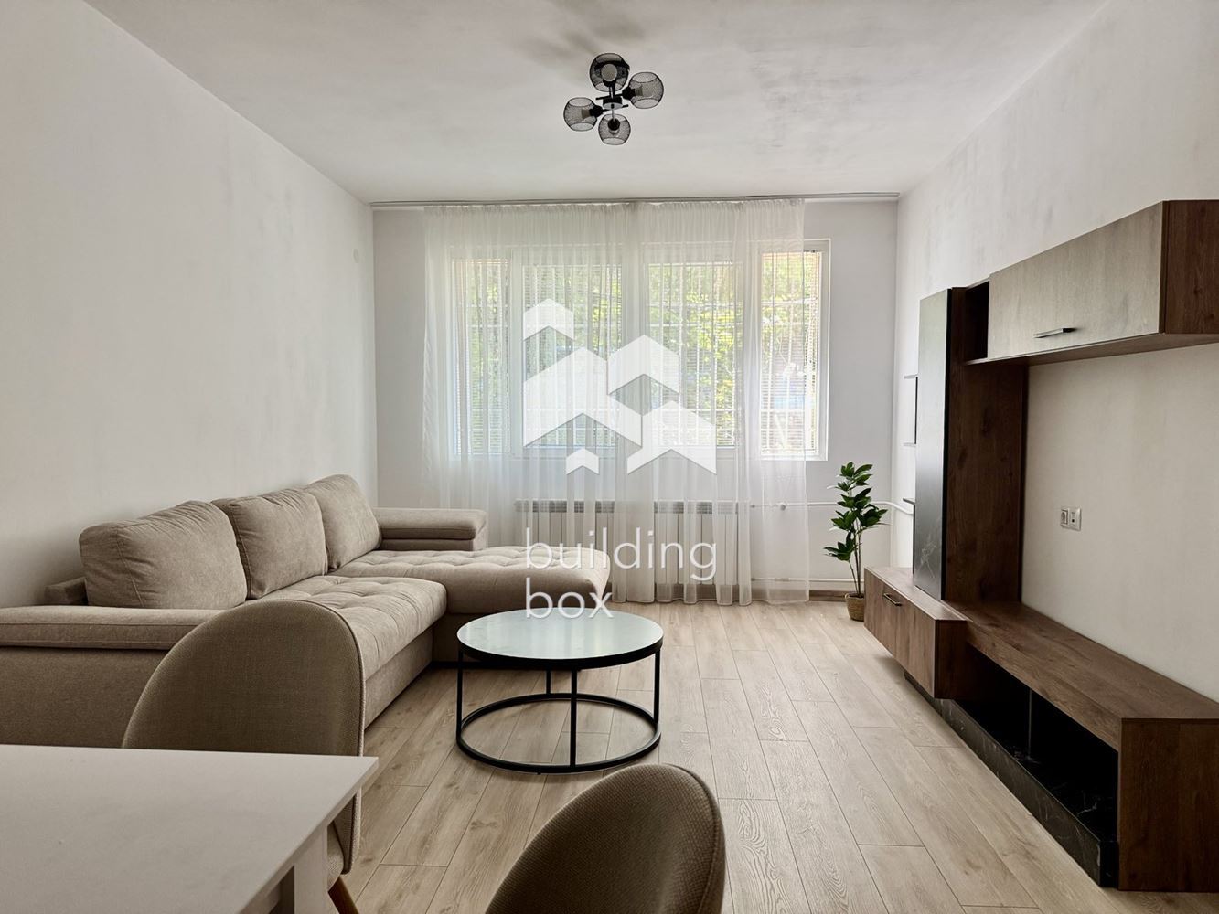 Двустаен апартамент в Лозенец