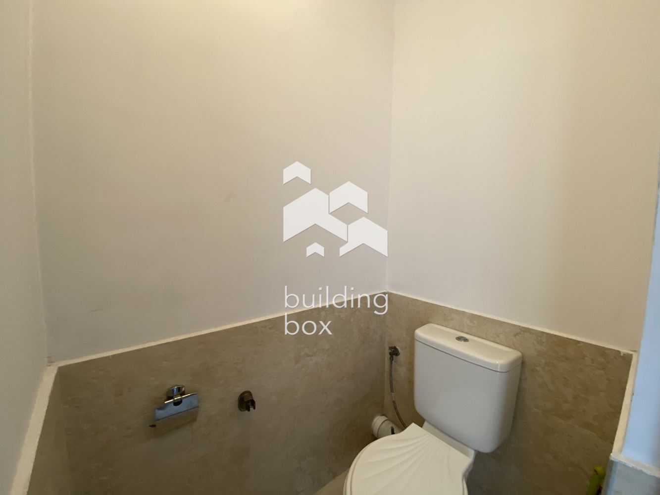 Тристаен обазаведен под наем срещу МУ Пловдив. - 0