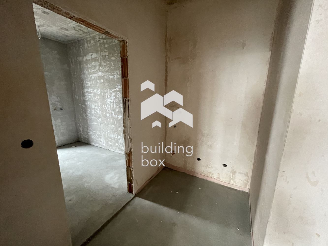 Тристаен апартамент в бутикова сграда пред Акт 15 - 0