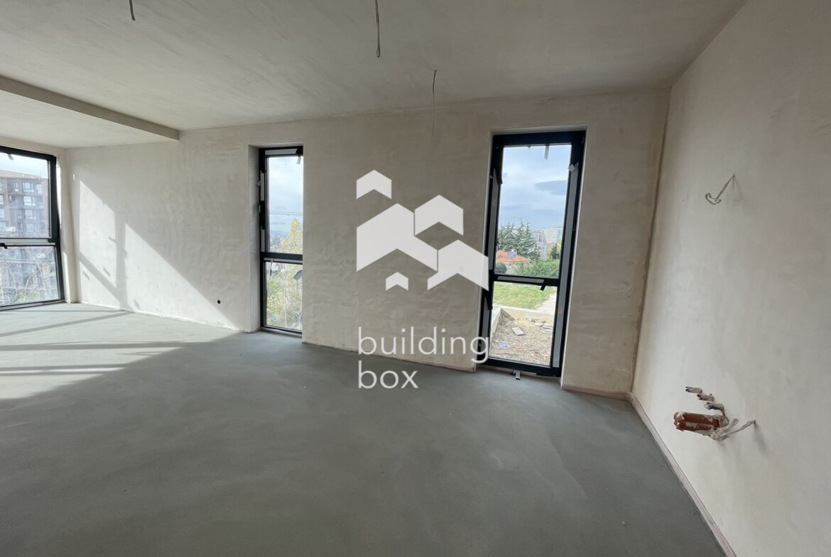 Тристаен апартамент в бутикова сграда пред Акт 15 - 0