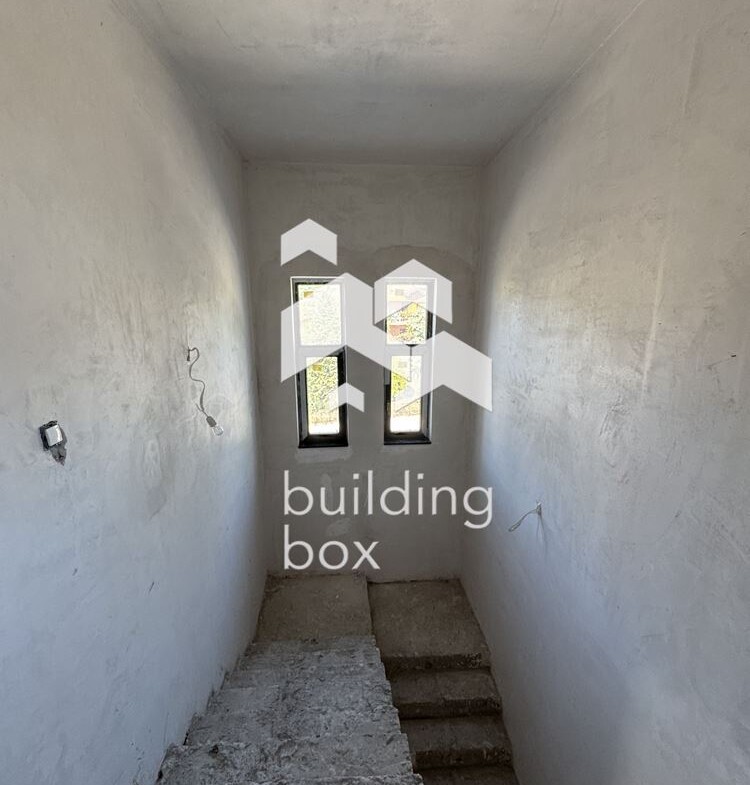 Двуетажна къща - гр. Сливница - 0