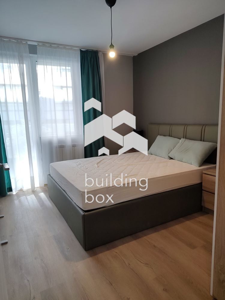 Четиристаен апартамент в кв. Кръстова вада - 0