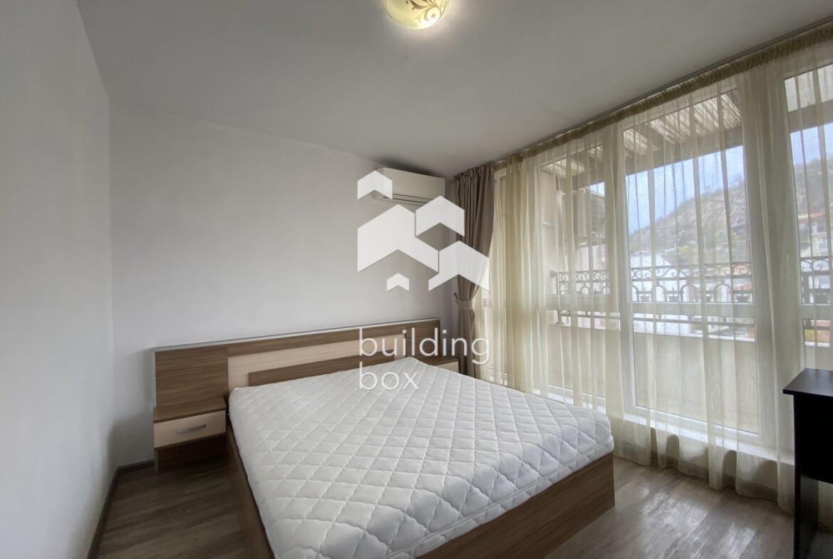 Тристаен обазаведен под наем срещу МУ Пловдив. - 0