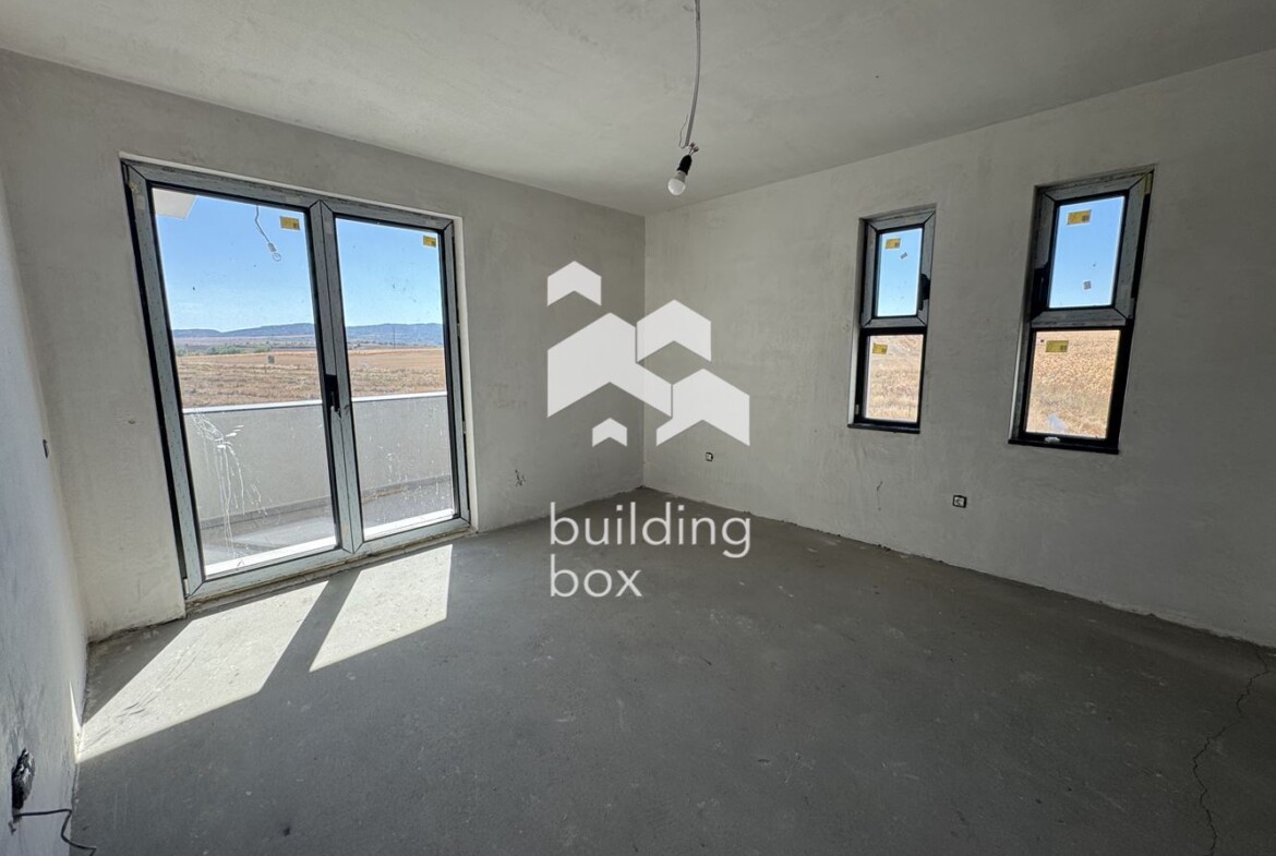 Двуетажна къща - гр. Сливница - 0