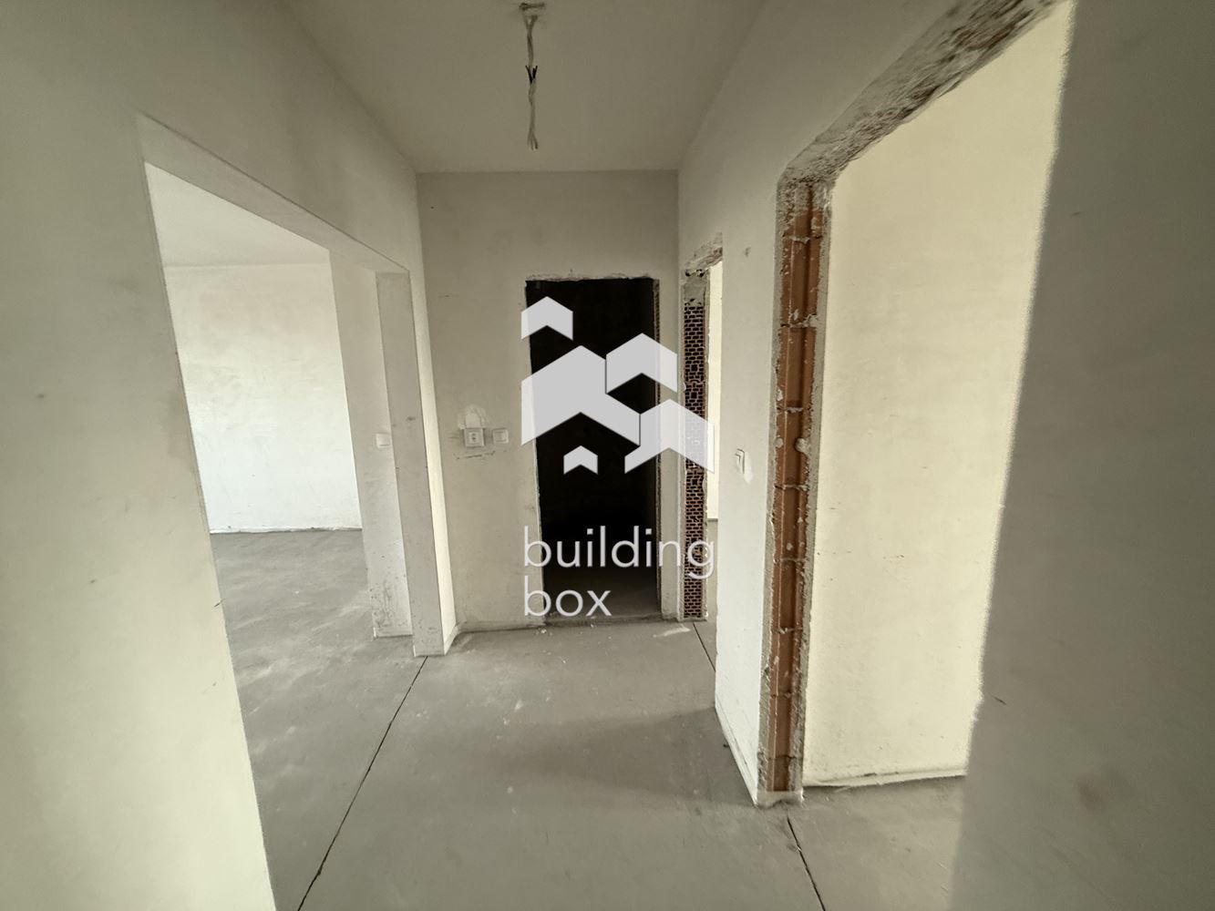 Тристаен апартамент с АКТ 16 в центъра на гр. Пловдив - 0