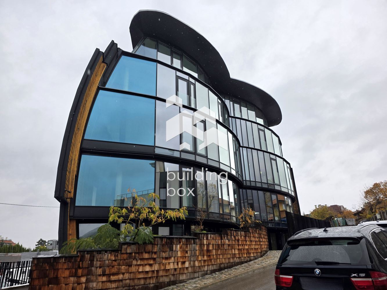 Елегантен тристаен апартамент с панорамна гледка - кв. Бояна - 0