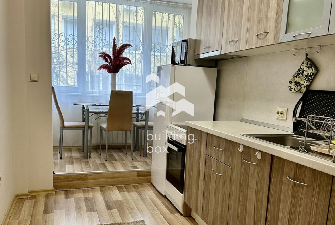 Двустаен апартамент на премиум локация - Идеален център - 0