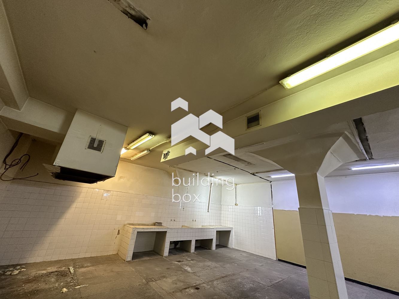 Огромен склад - кв. Гагарин - 0