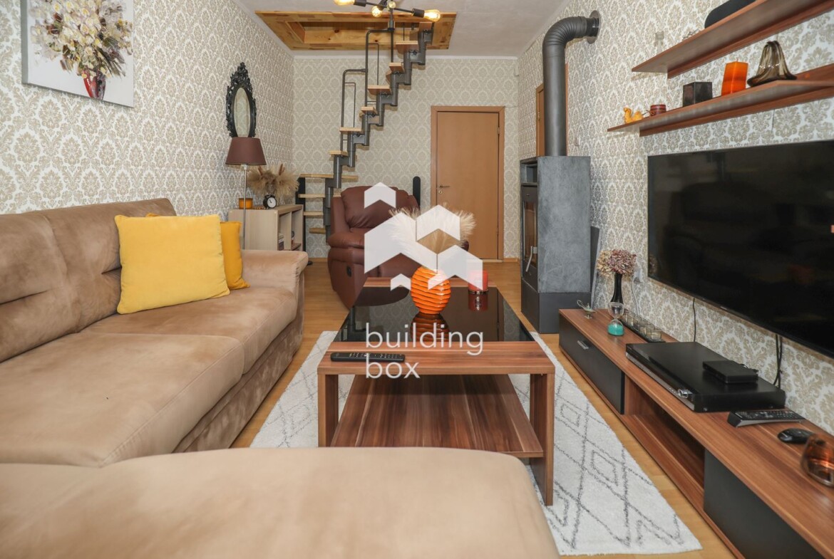 Къща в с. Владая - 0