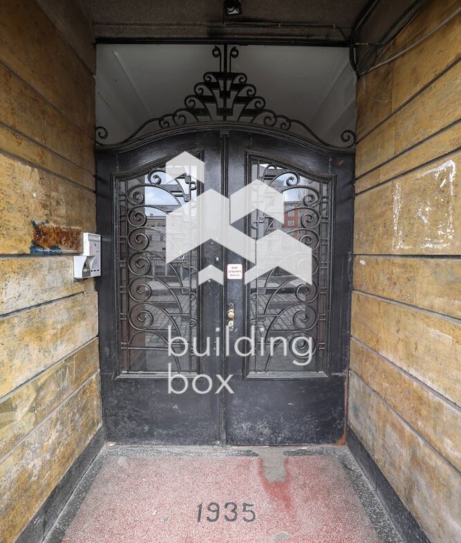 Тристаен апартамент - Център - 0