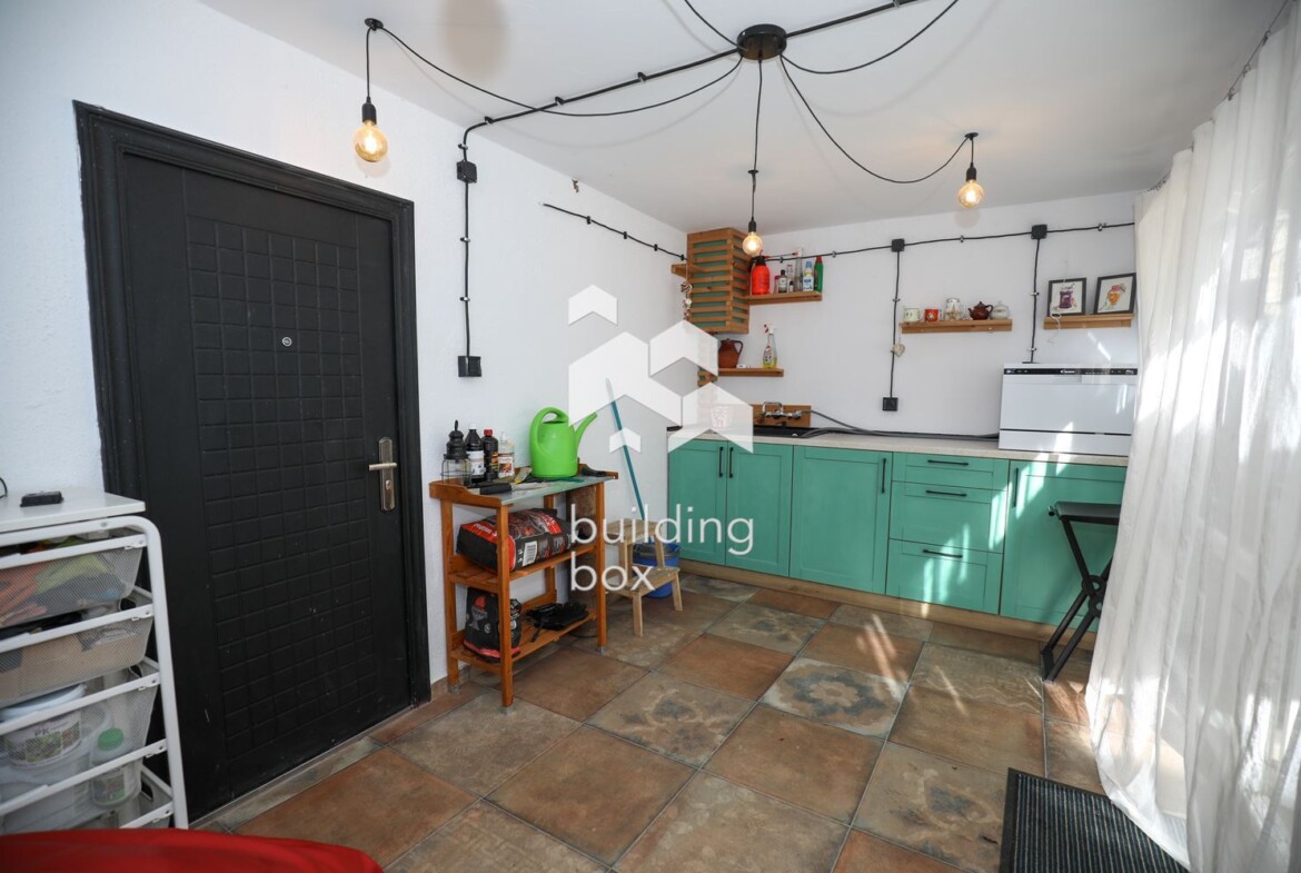 Къща - София, област, с.Искрец - 0