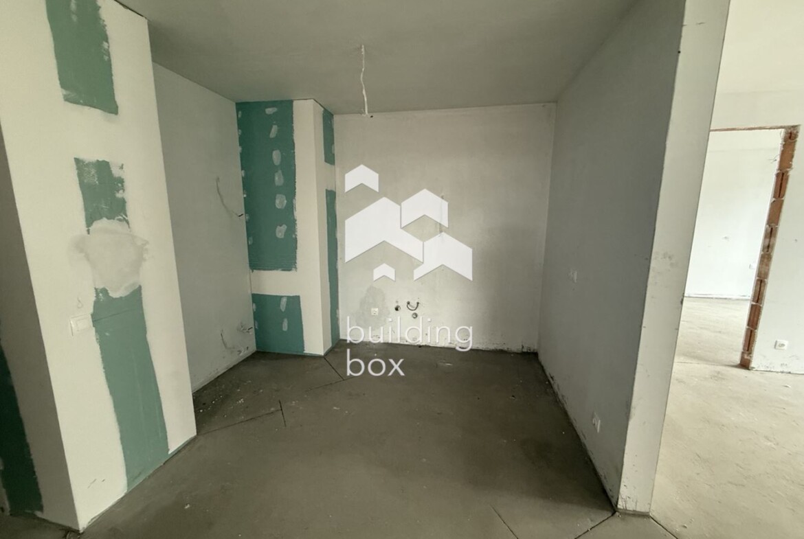 Четиристаен апартамент в ж.к. Кръстова Вада - 0