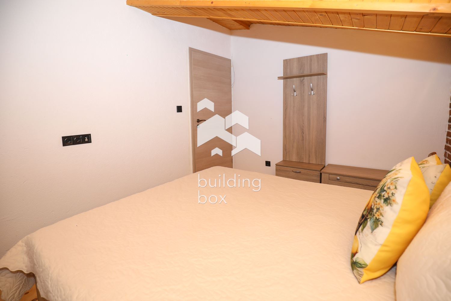 Къща - София, област, с.Искрец - 0